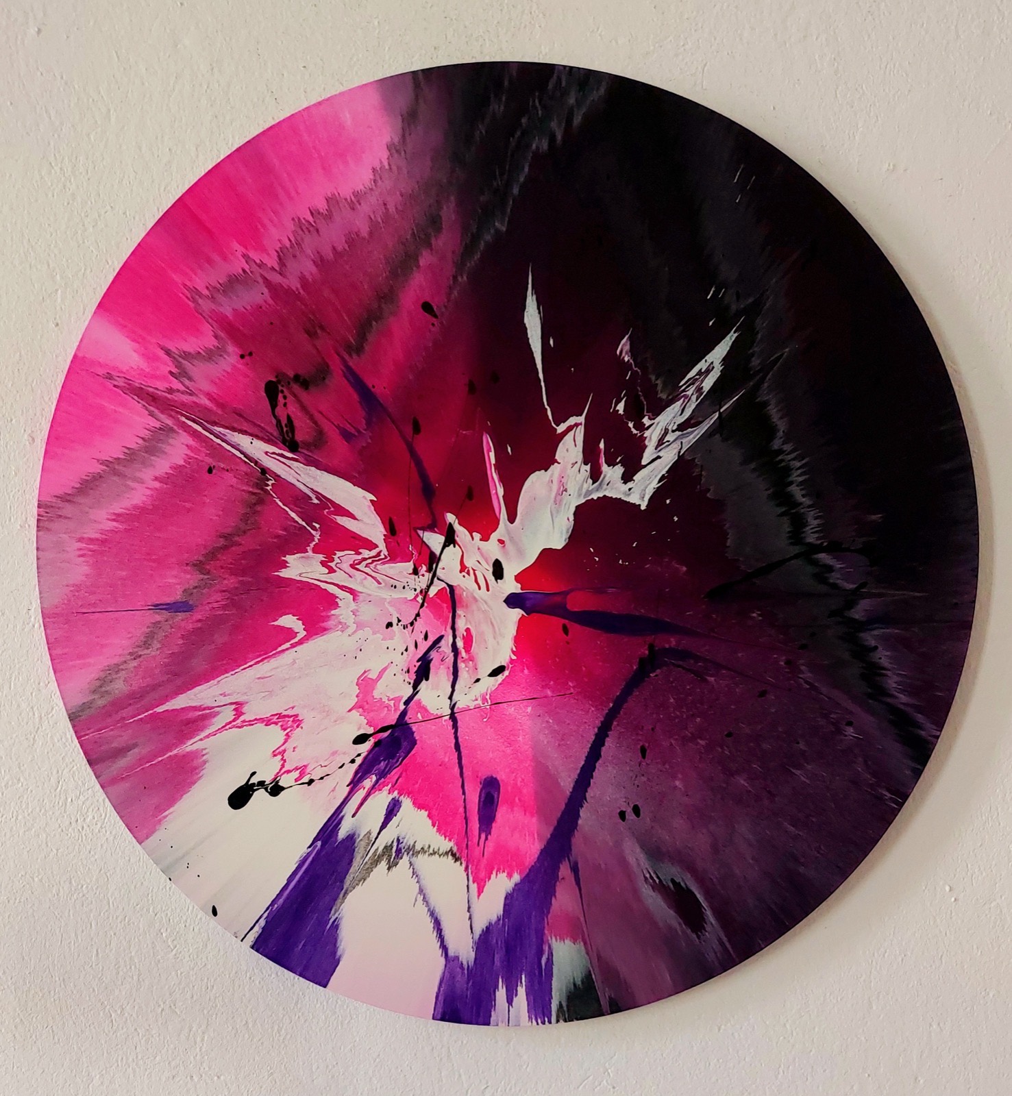 Spin painting, crack